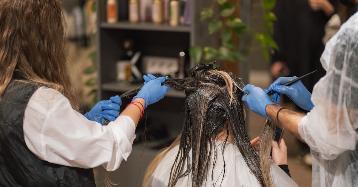 Haare Färben im Friseursalon – Cloud-Telefonie Friseursalon